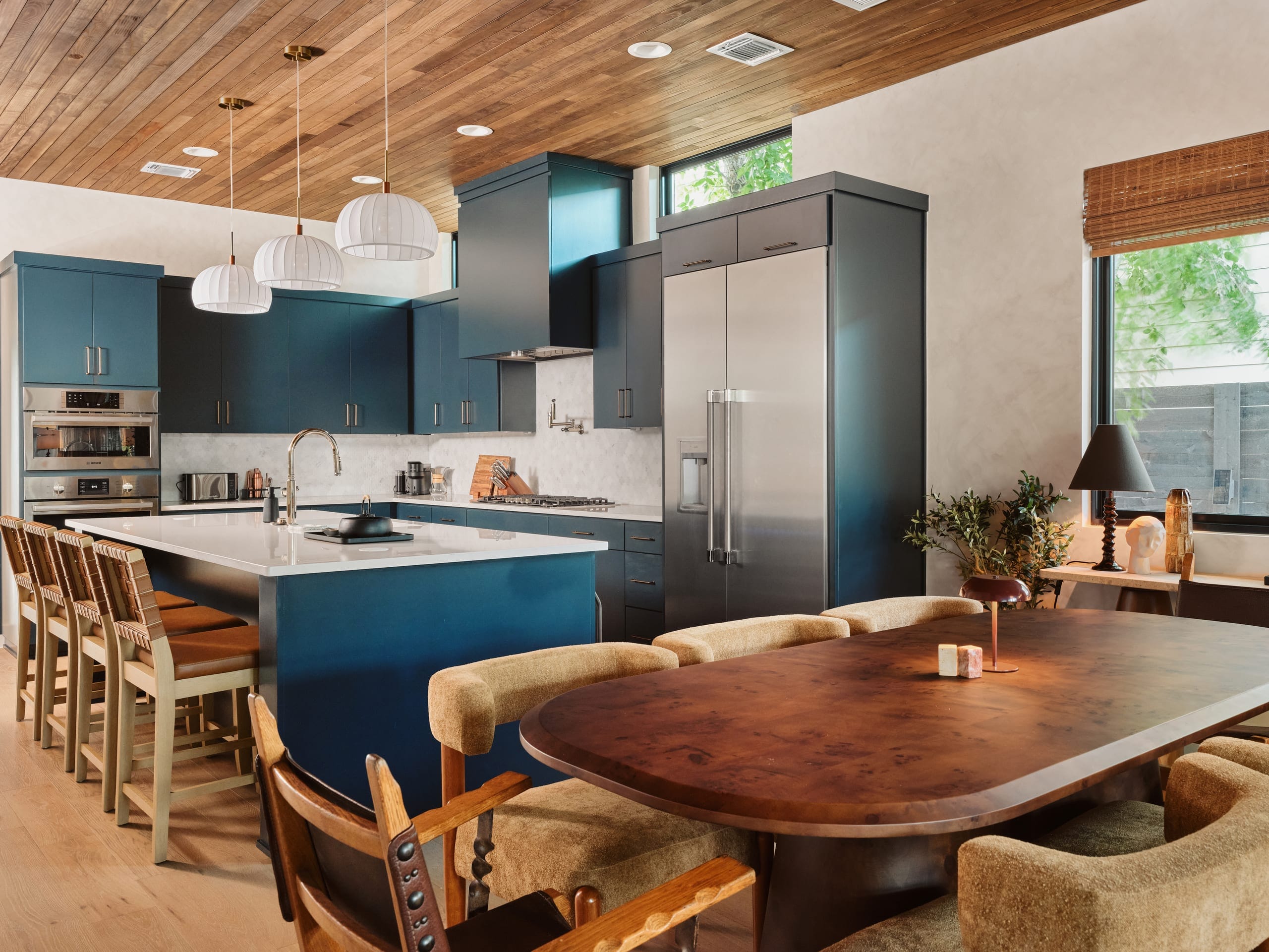Dining area beside the kitchen